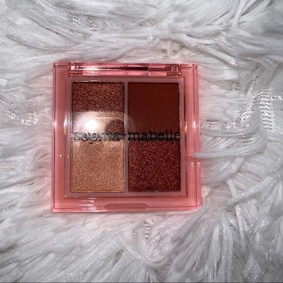 💚 Sophia + Mabelle Eyeshadow Quad - Picture 4 of 5